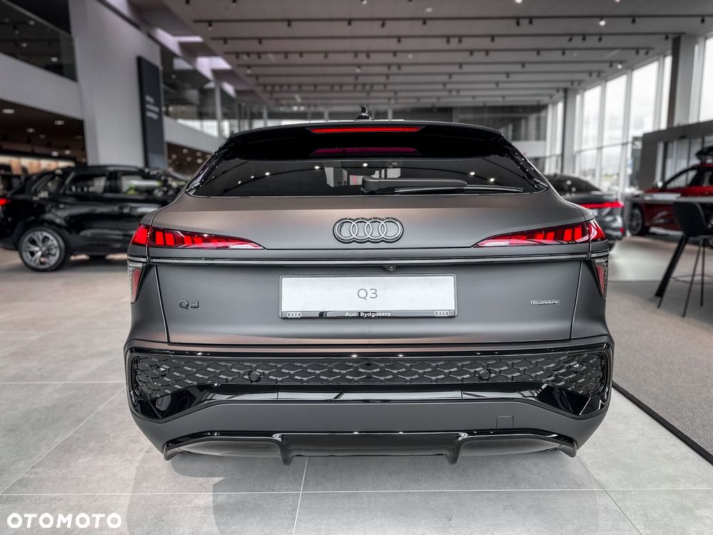 Audi Q3 Sportback - 10