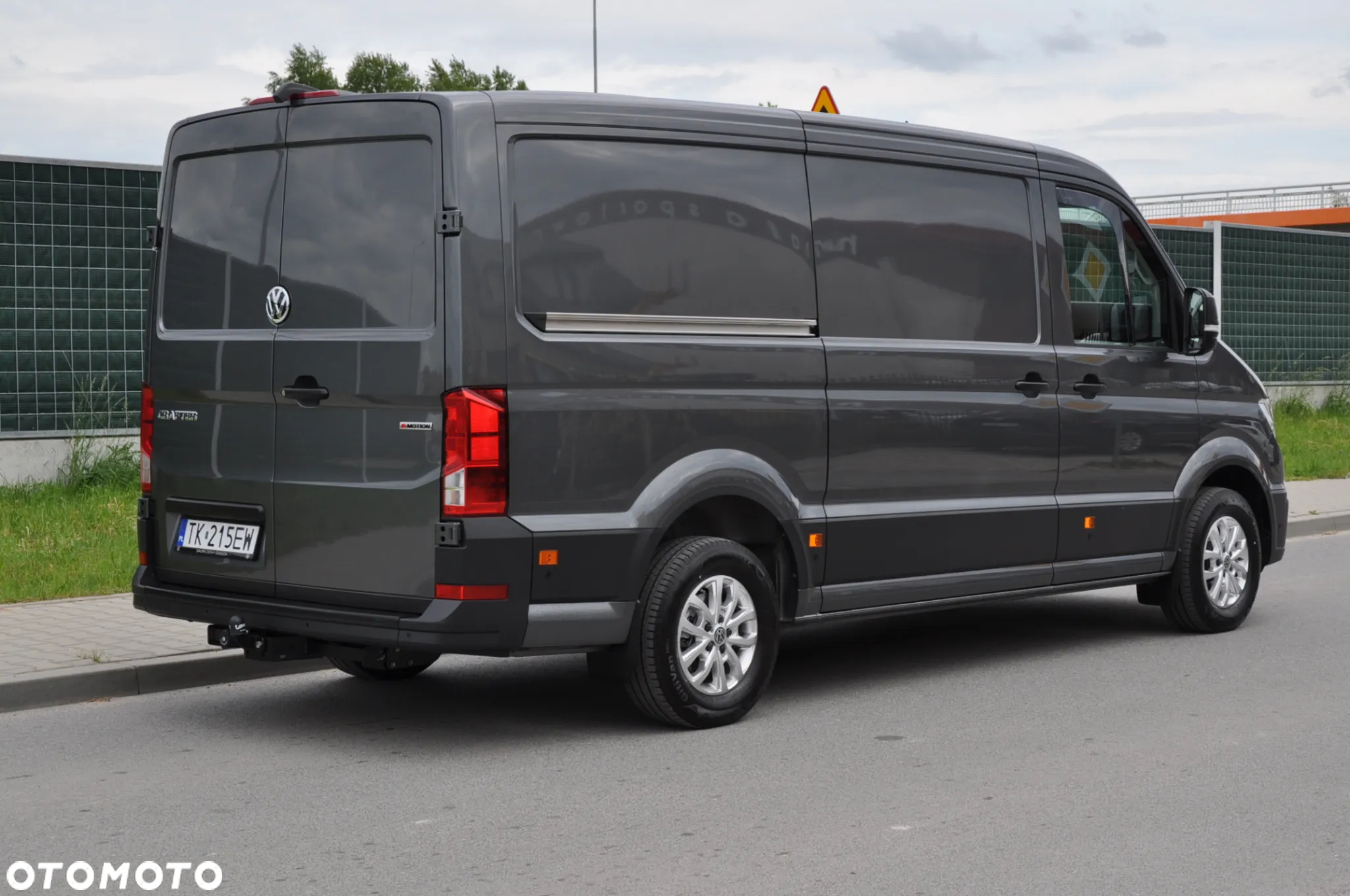 Volkswagen CRAFTER 2.0 TDI Furgon 4Motion AUTOMAT 8-G Na Gwarancji Bezwypadkowy I Właściciel Krajowy Mały Przebieg - 37