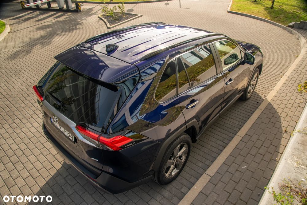 Toyota RAV4 - 8