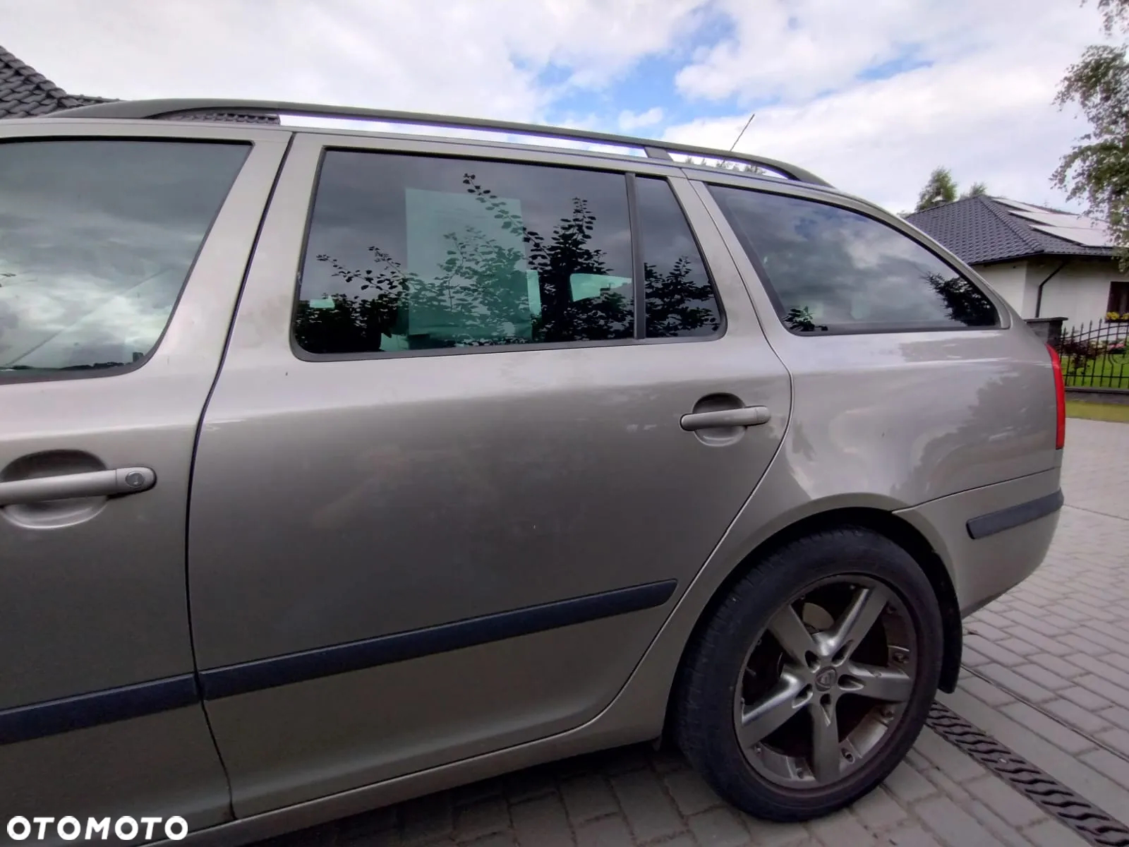 Skoda Octavia 2.0 TDI DSG Laurin & Klement - 5