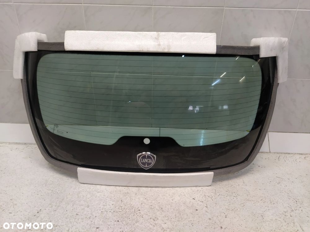 LANCIA YPSILON 11- SZYBA TYŁ TYLNA KLAPY BAGAŻNIKA NOWA ORYGINAŁ - 2