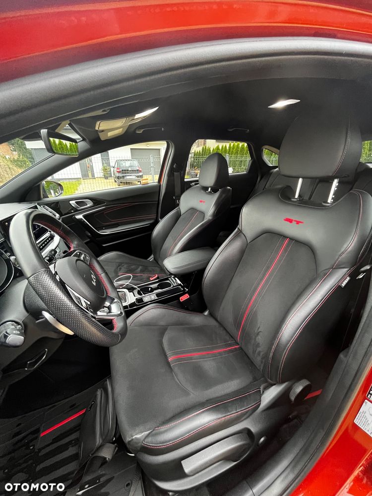 Kia ProCeed - 13