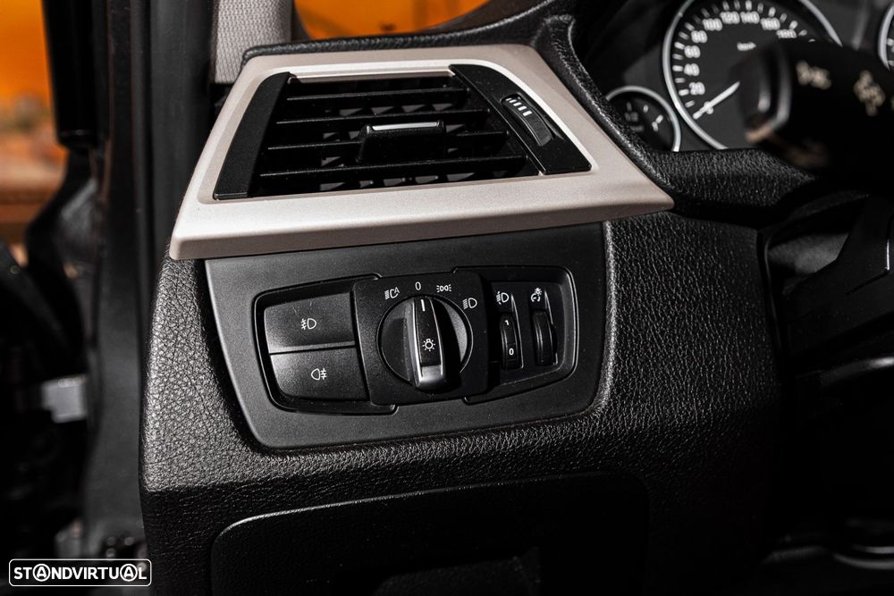 BMW 318 d - 23