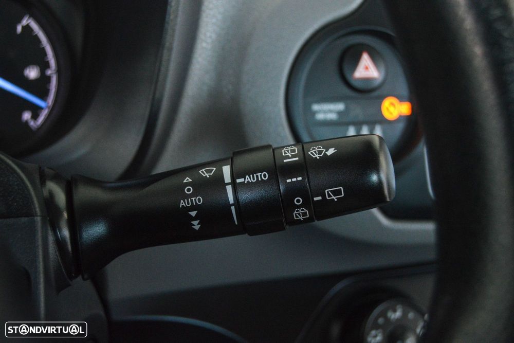 Toyota Yaris 1.4 D-4D ACtive - 33