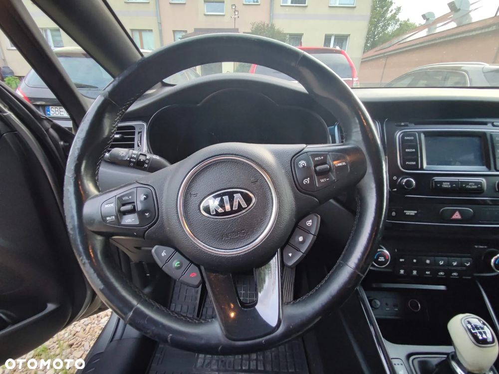 Kia Carens 1.6 GDI L - 13