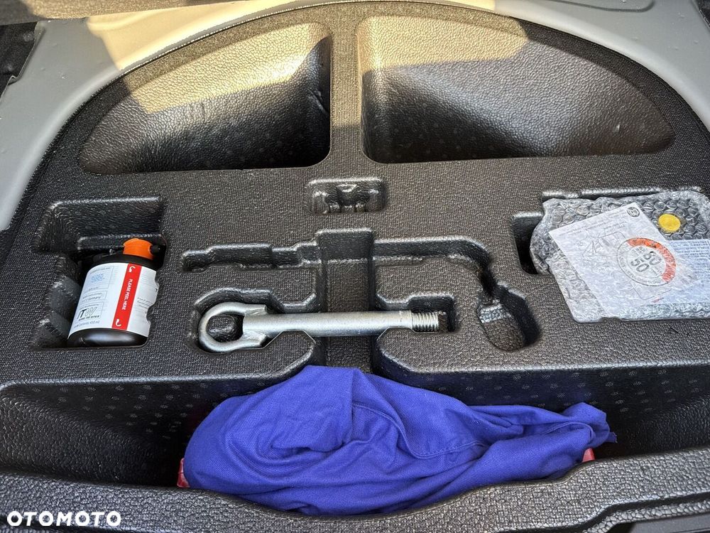 Toyota Corolla 1.8 Hybrid Executive - 23