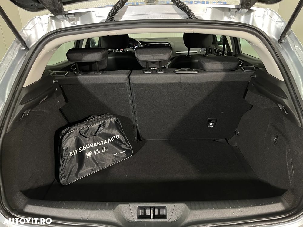 Renault Megane Blue dCi 116 Life - 11