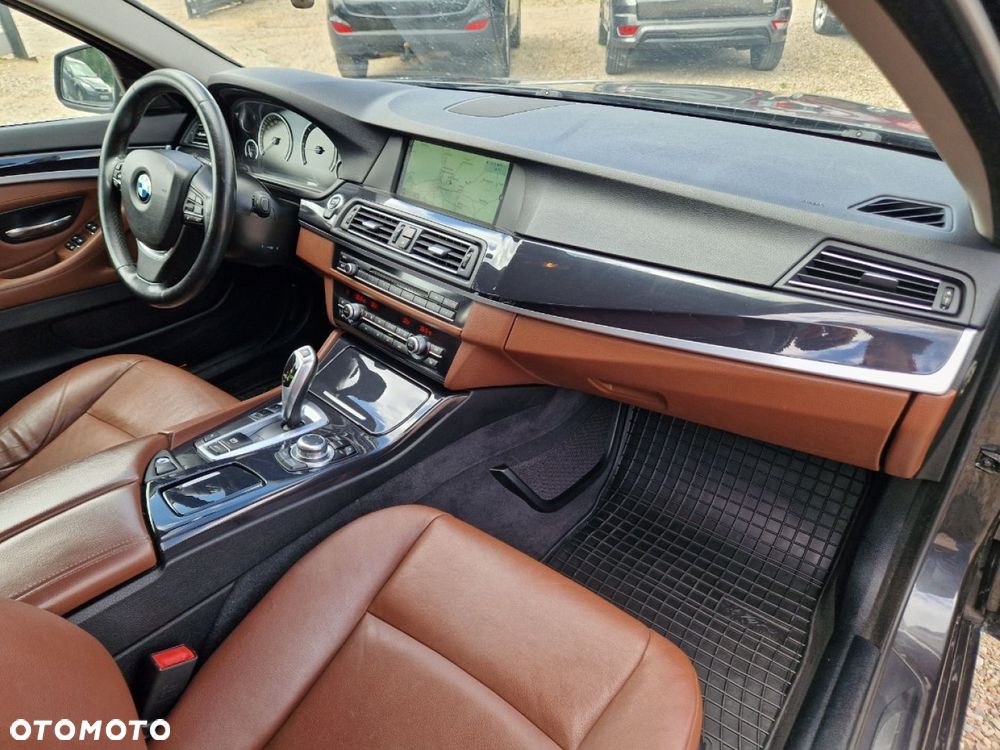 BMW Seria 5 520d Luxury Line - 27