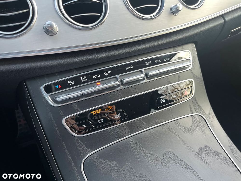 Mercedes-Benz Klasa E 220 d 4-Matic Avantgarde - 12