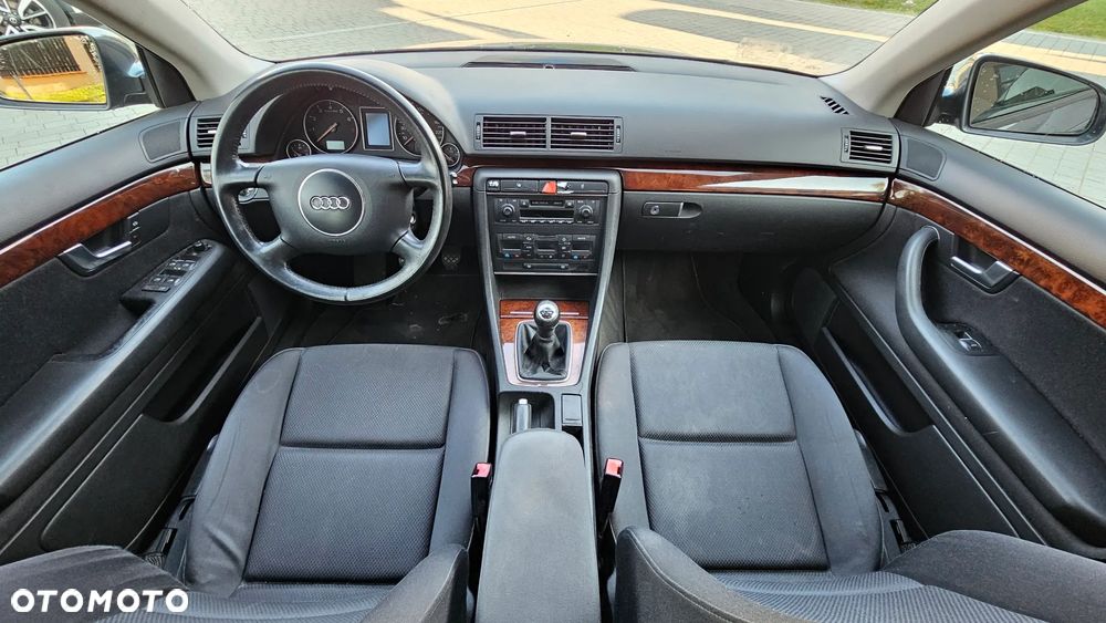 Audi A4 Limousine 2 - 16