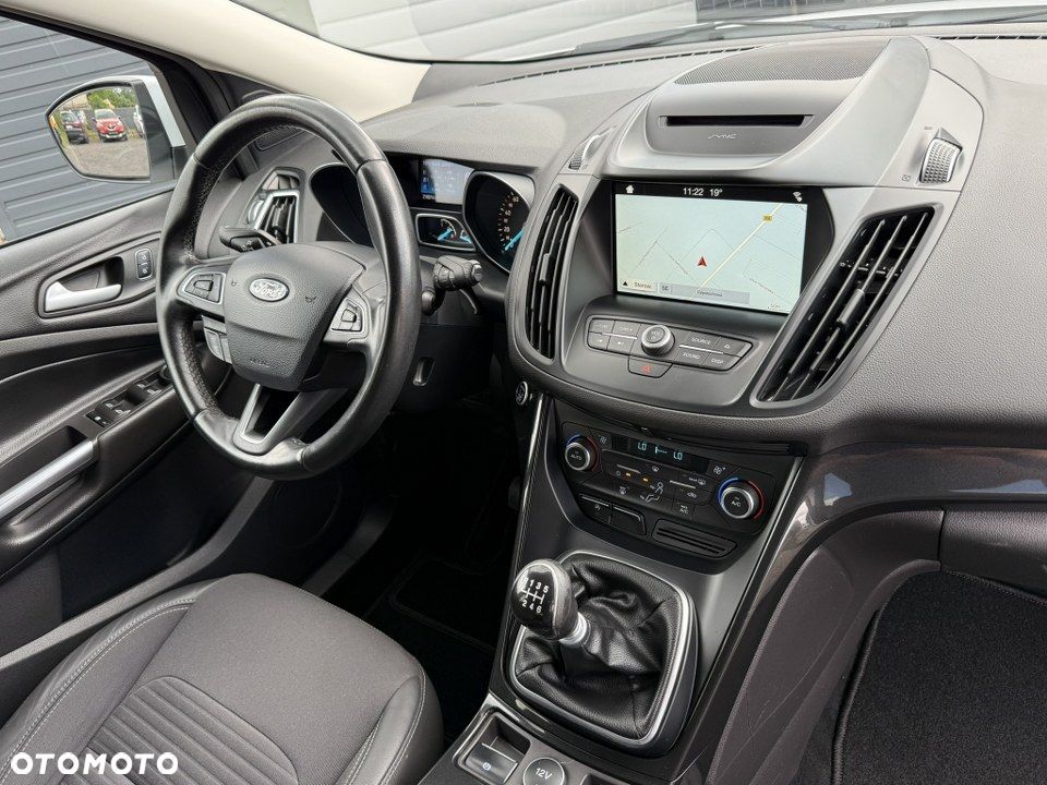 Ford Kuga 2.0 TDCi 2x4 Titanium - 31
