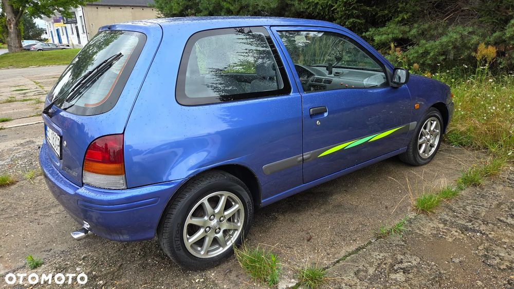 Toyota Starlet 1.4 - 4