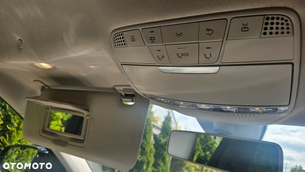 Mercedes-Benz Klasa E 220 d 9G-TRONIC - 34