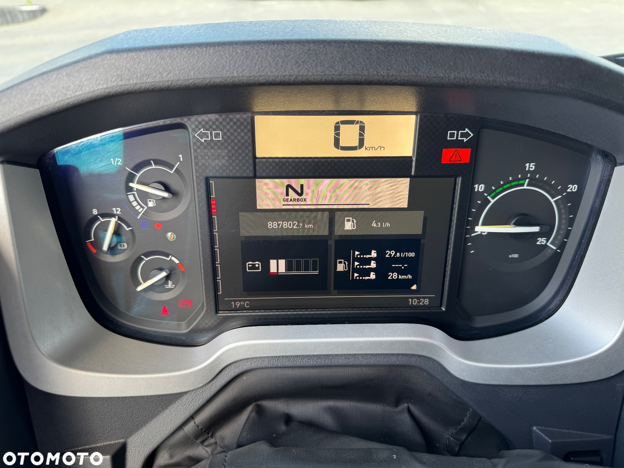 Renault T 440 HIGH CAB KLIMA POSTOJOWA - 11