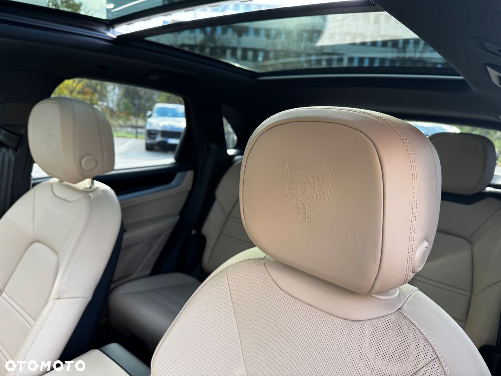 Porsche Cayenne S - 15