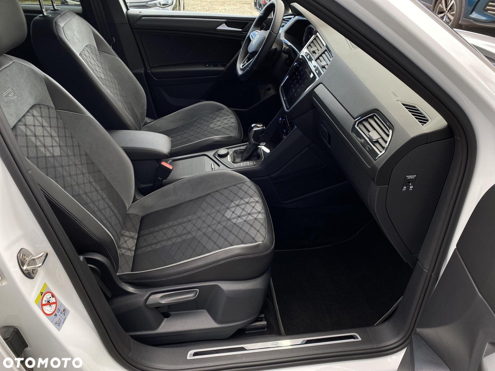 Volkswagen Tiguan Allspace 2.0 TDI 4Mot R-Line DSG - 39