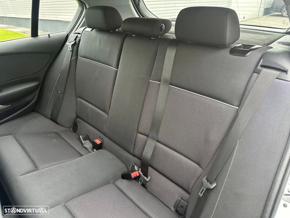 BMW 118 d Line Sport - 28
