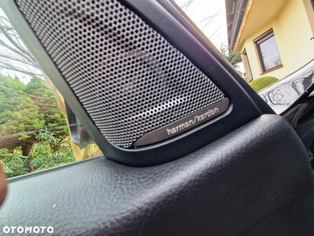 BMW Seria 3 318d Sport Line Shadow - 15