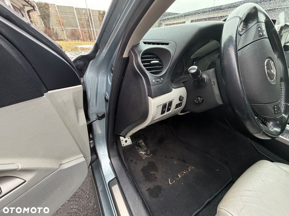 Lexus IS 220 D Prestige - 6