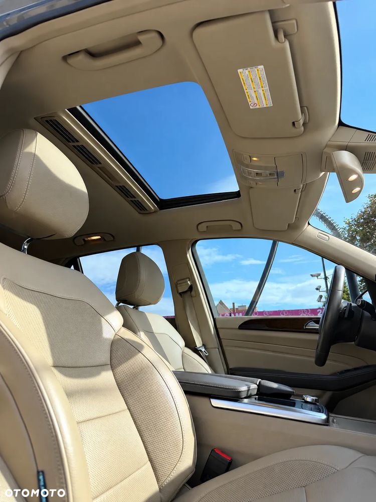Mercedes-Benz ML 350 BlueTec 4-Matic - 16
