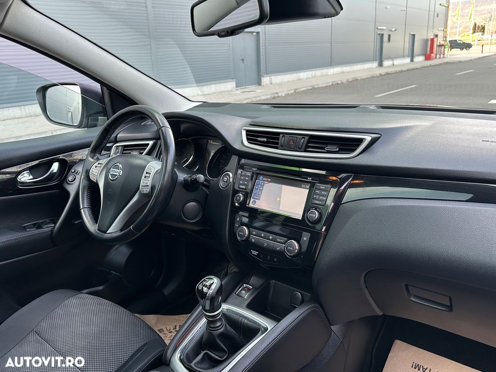 Nissan Qashqai 1.6 DIG-T N-Connecta - 6