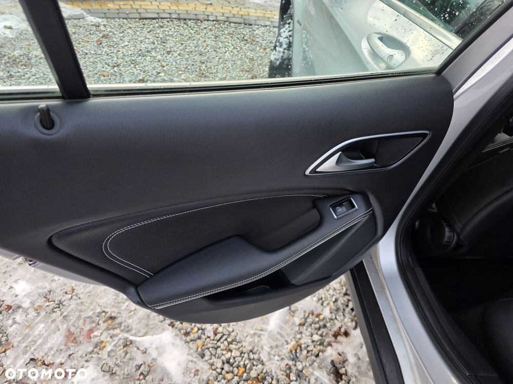 Mercedes-Benz GLA 220 4-Matic Style - 15