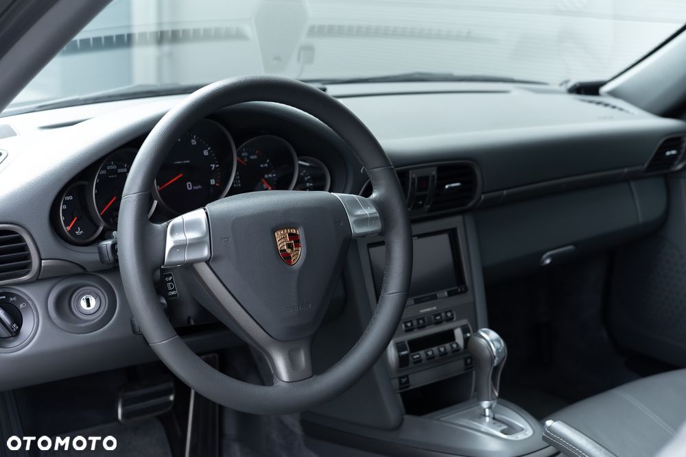 Porsche 911 Carrera Tiptronic S - 20