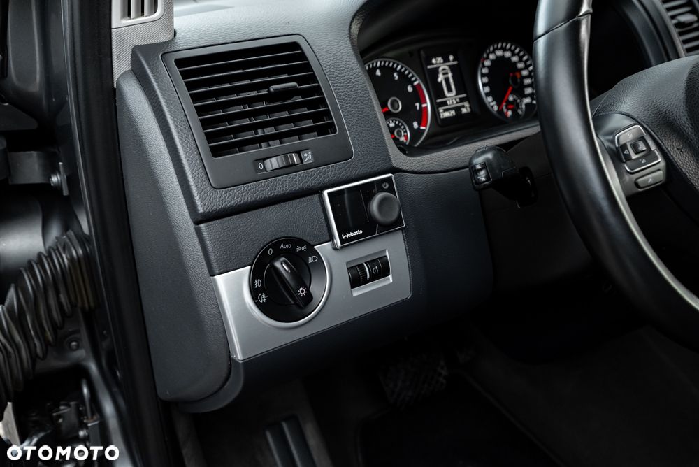 Volkswagen Multivan - 21