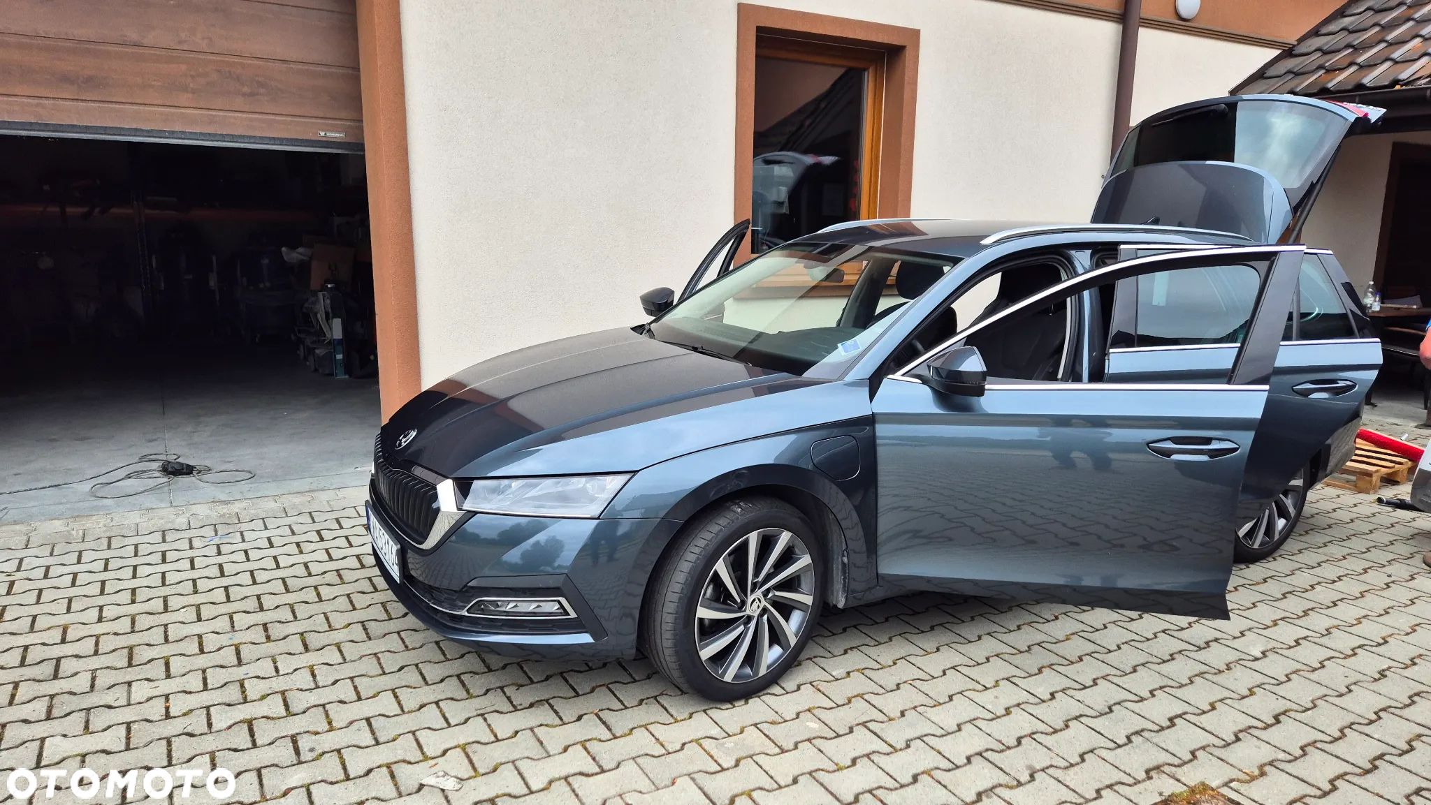 Skoda Octavia 1.4 TSI Plug-In Hybrid Ambition DSG - 1
