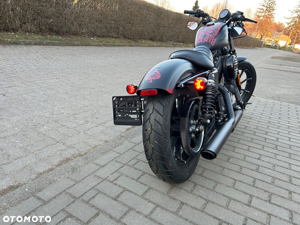 Harley-Davidson Sportster Iron 883 - 5
