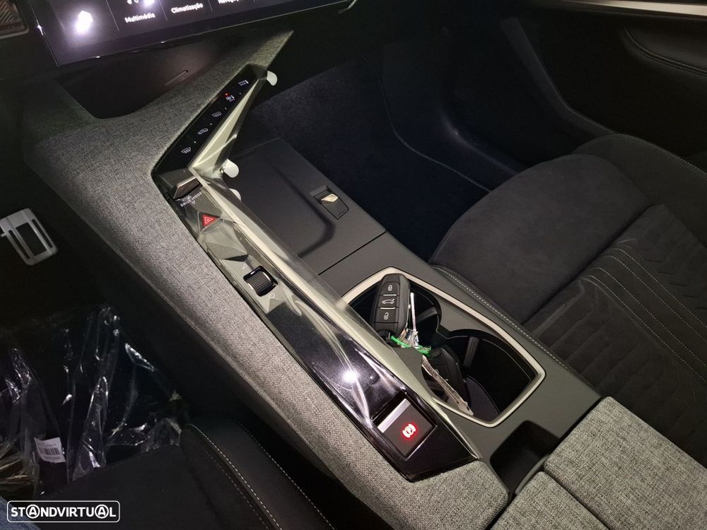 Peugeot 5008 1.2 Hybrid GT e-DCS6 - 19