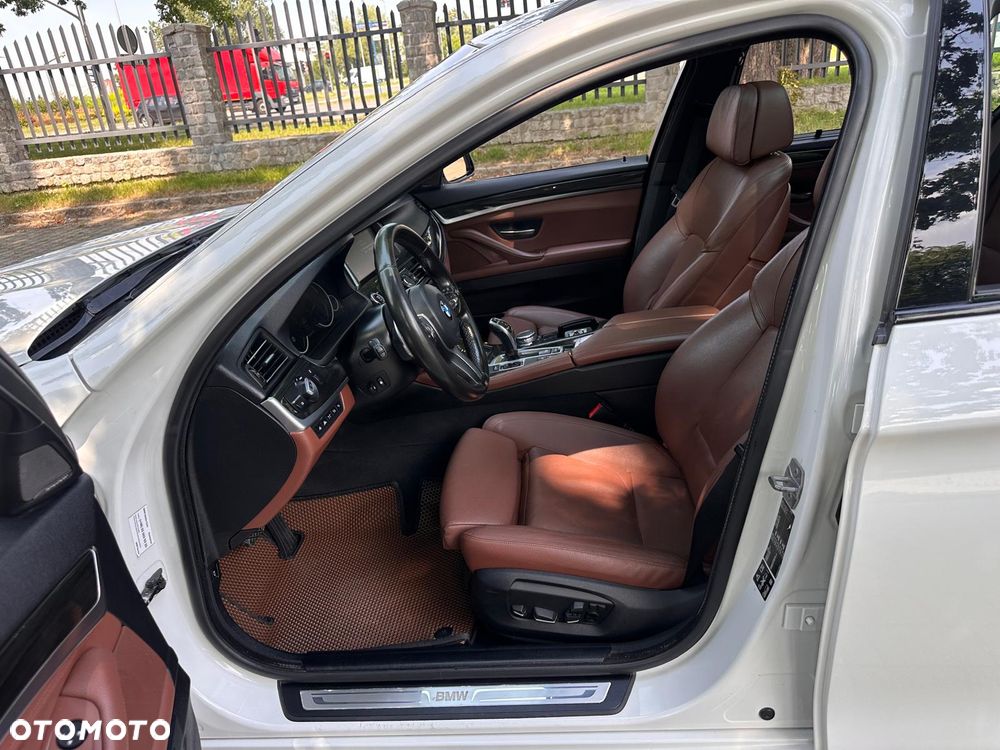 BMW Seria 5 535d - 31