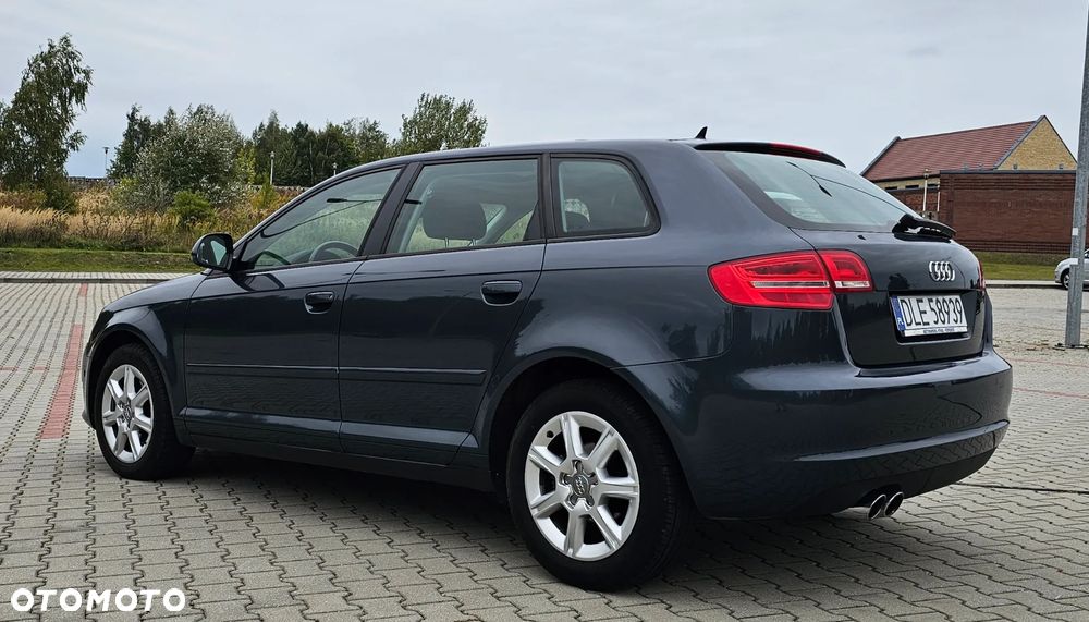 Audi A3 2.0 TDI DPF (DSG) S tronic Ambition - 5