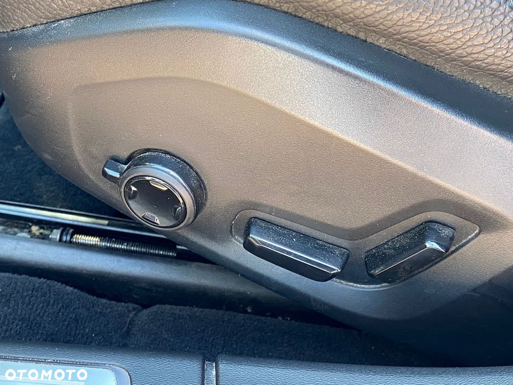 Volvo V90 Cross Country D5 AWD Pro - 26