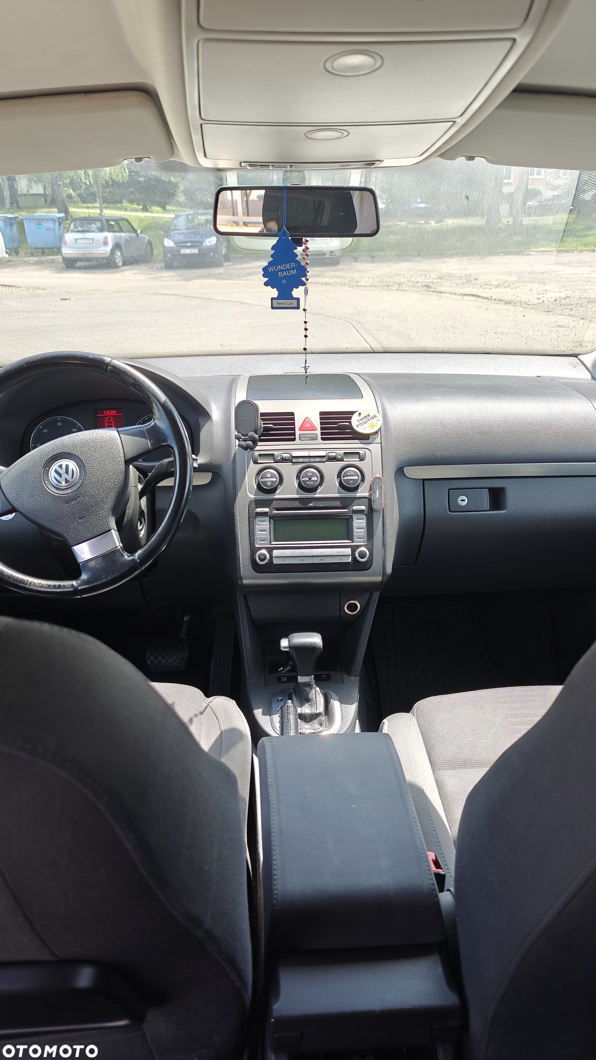 Volkswagen Touran 2.0 TDI DPF Cross DSG - 9