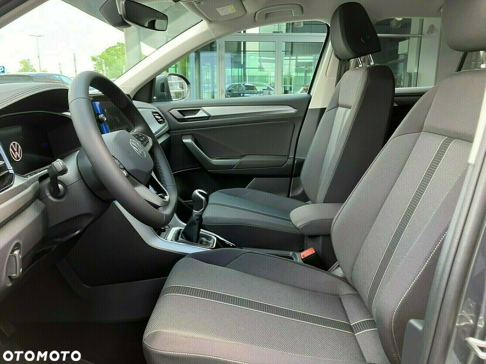Volkswagen T-Roc - 14