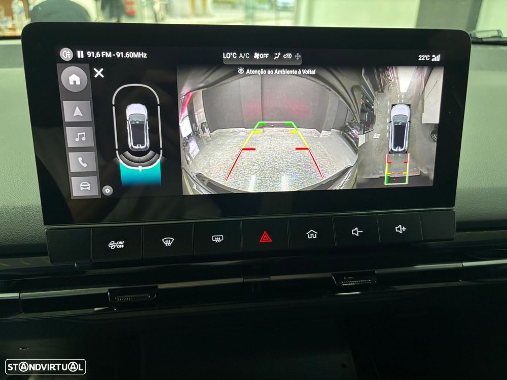 MG MG4 64 kWh Luxury - 21