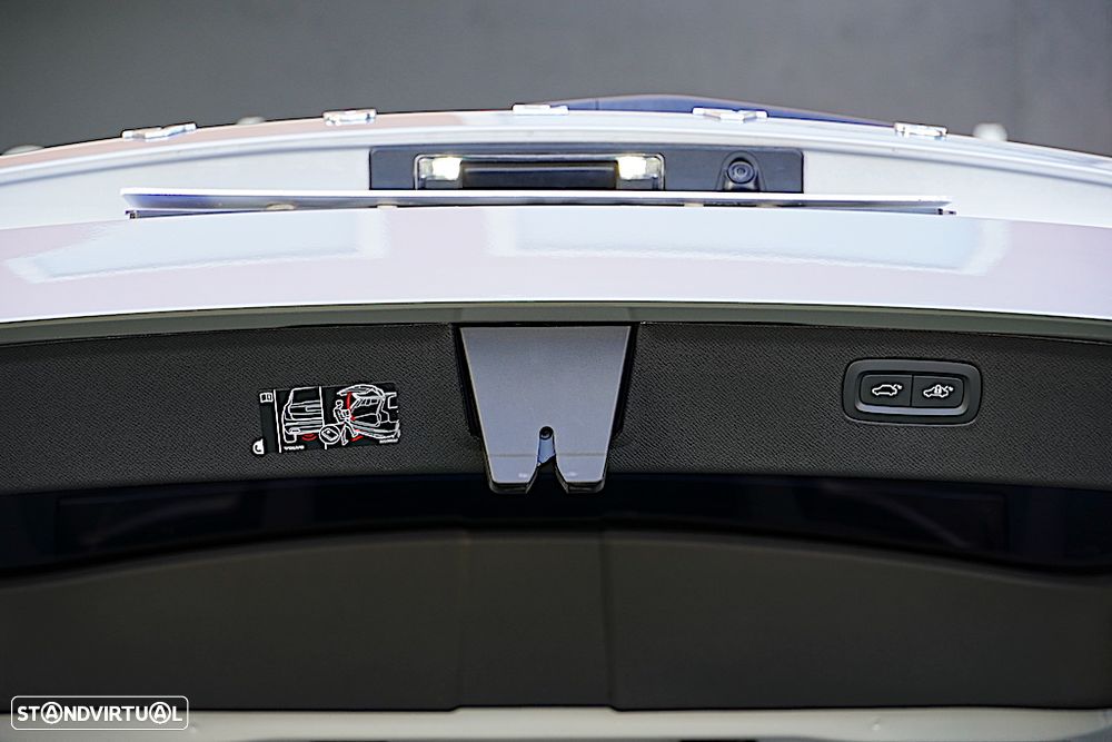 Volvo XC 90 2.0 T8 PHEV Plus Dark AWD - 23