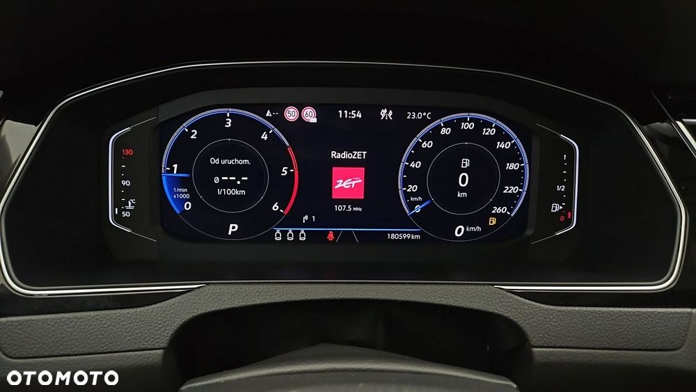 Volkswagen Passat Variant 2.0 TDI Elegance DSG - 15