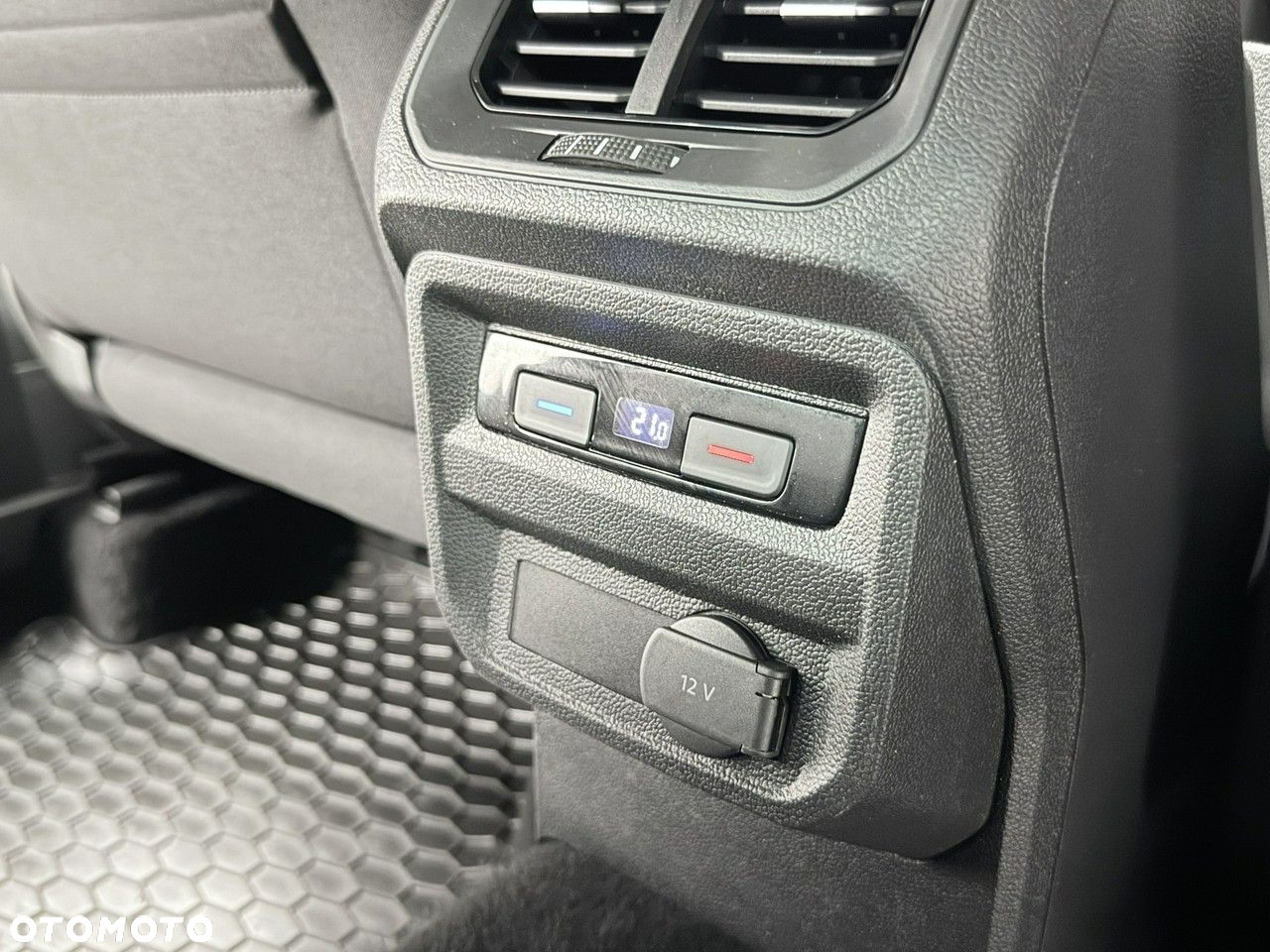 Volkswagen Tiguan - 30