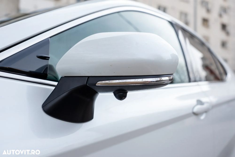 Toyota Camry 2.5 Hybrid Exclusive - 30