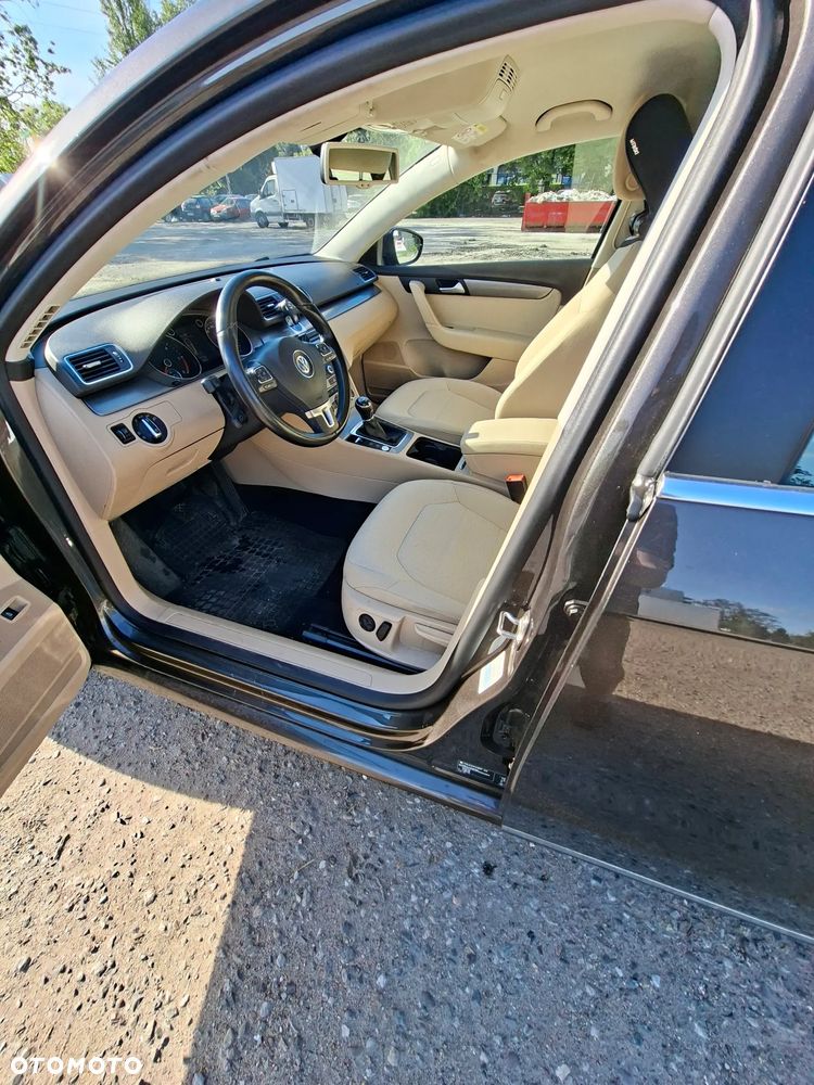Volkswagen Passat 2.0 TDI Comfortline - 6