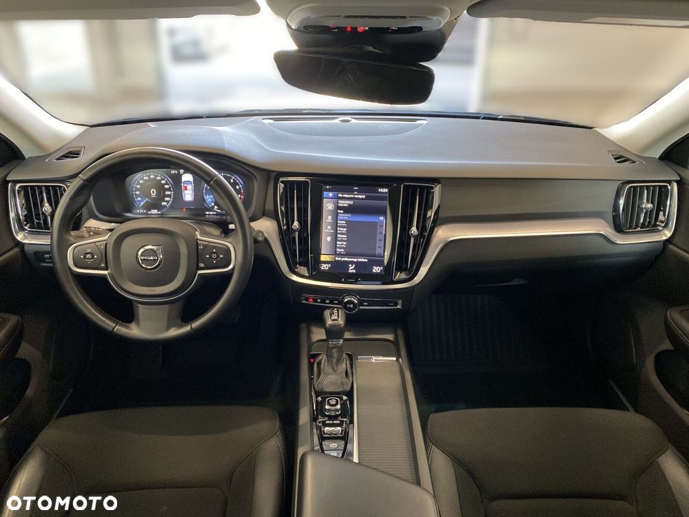 Volvo V60 T5 Momentum Pro - 10