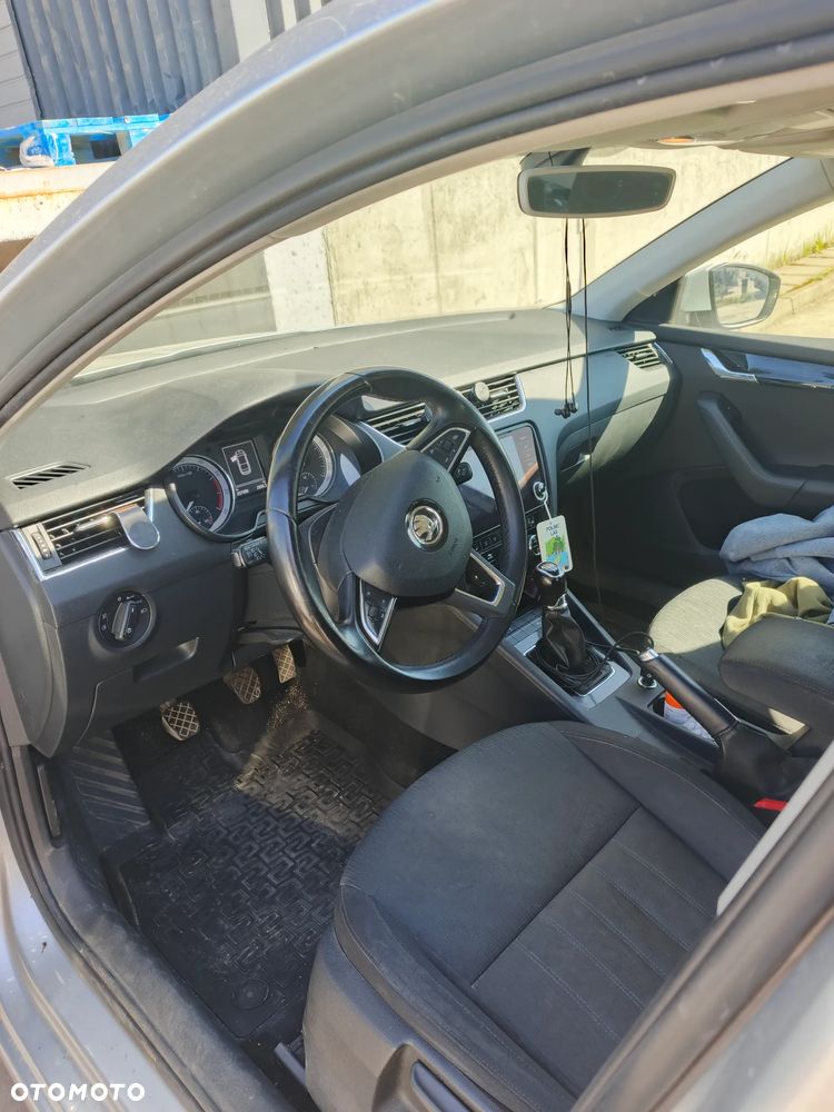 Skoda Octavia 1.5 TSI ACT Style - 6