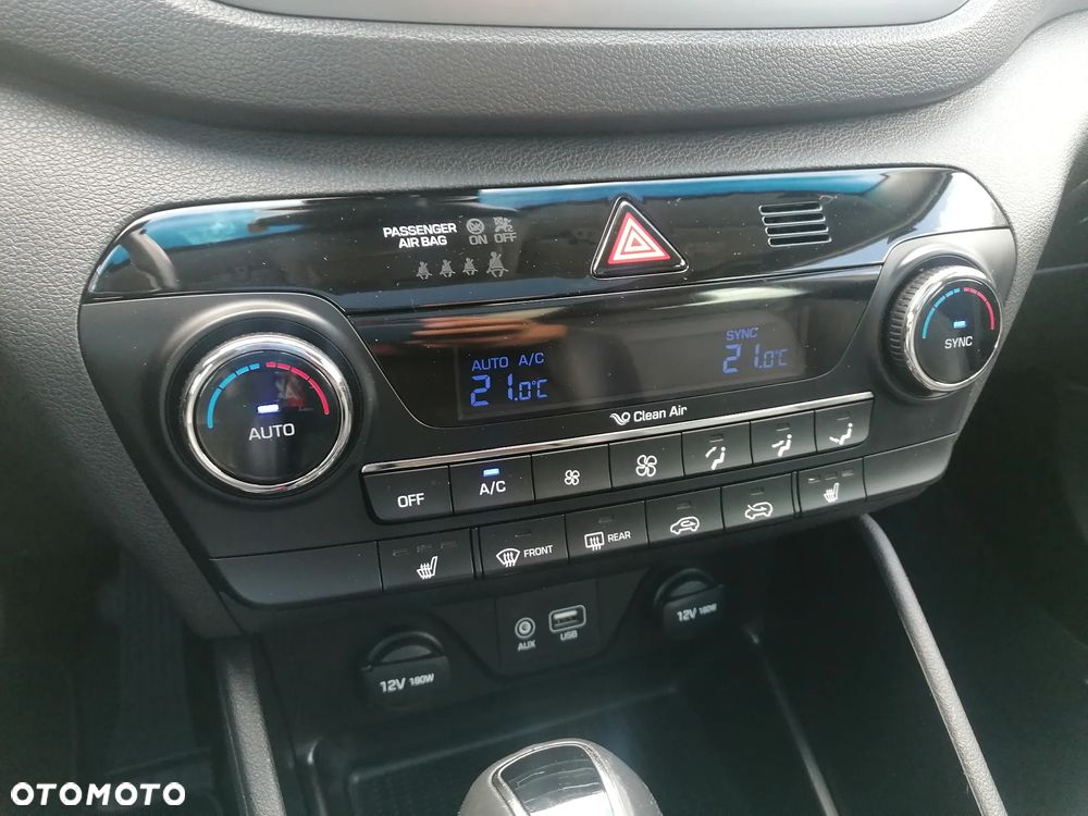 Hyundai Tucson 2.0 CRDi 4WD Automatik Style - 23