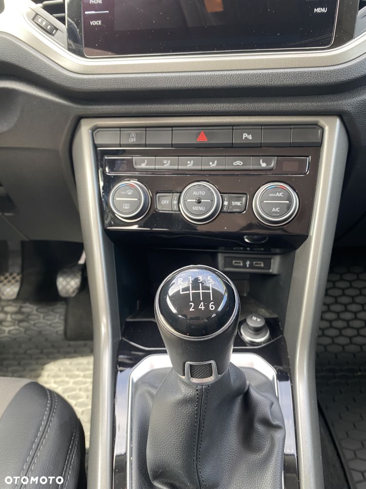 Volkswagen T-Roc ver-1-5-tsi-gpf-act-advance - 12