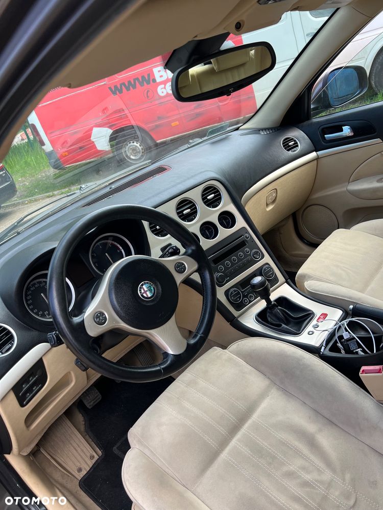 Alfa Romeo 159 - 14