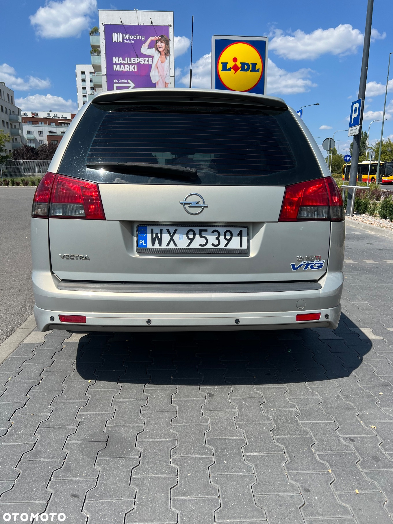 Opel Vectra 1.9 CDTI Cosmo - 9