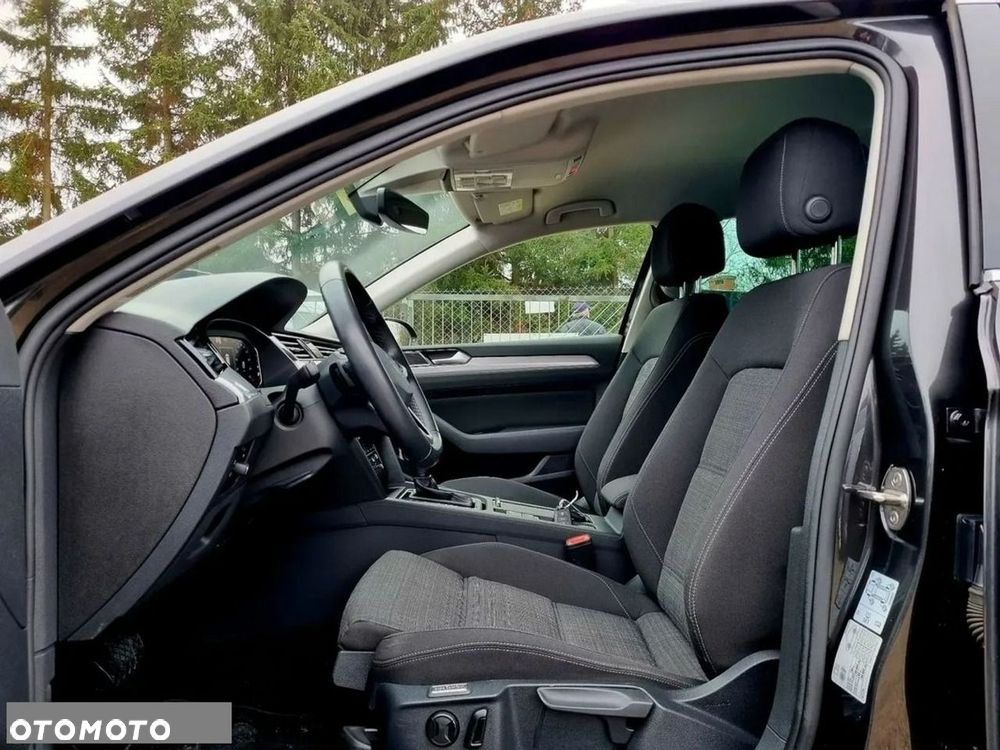 Volkswagen Passat - 10