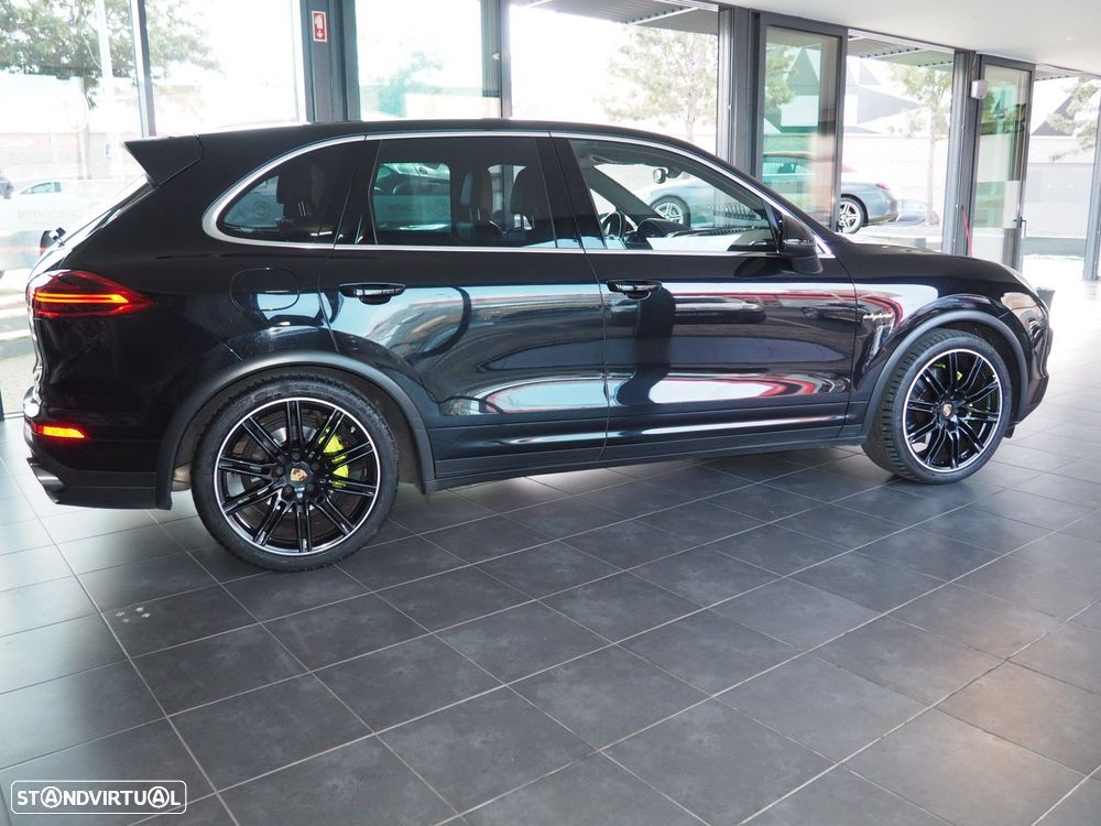 Porsche Cayenne S E-Hybrid Platinum Edition - 21